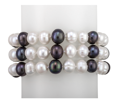Black and white pearl bracelet by Dog House Pearls